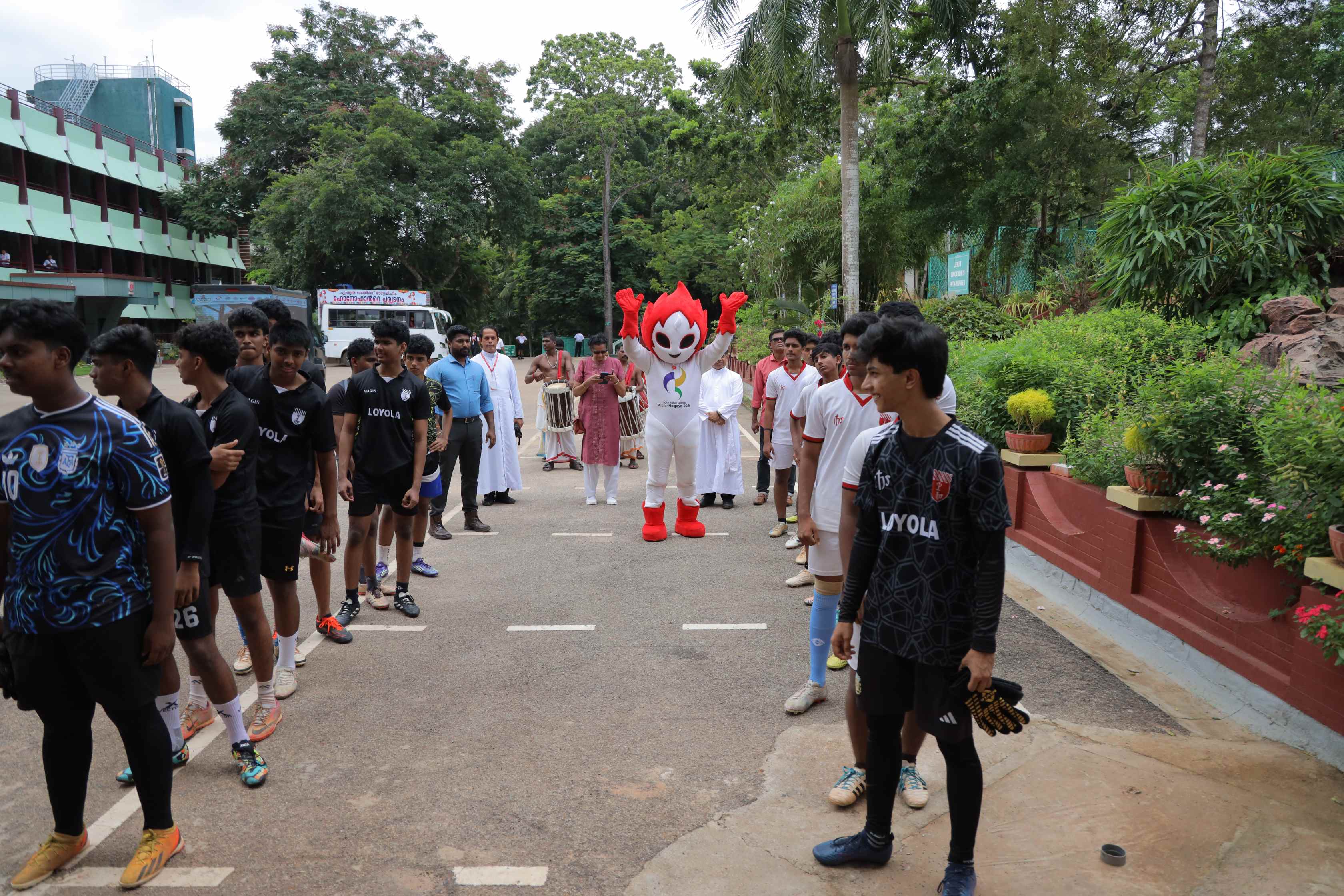 LOYOLA SCHOOL